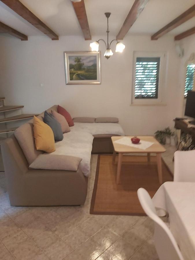 Holiday Home Olive Mill Млини Екстер'єр фото