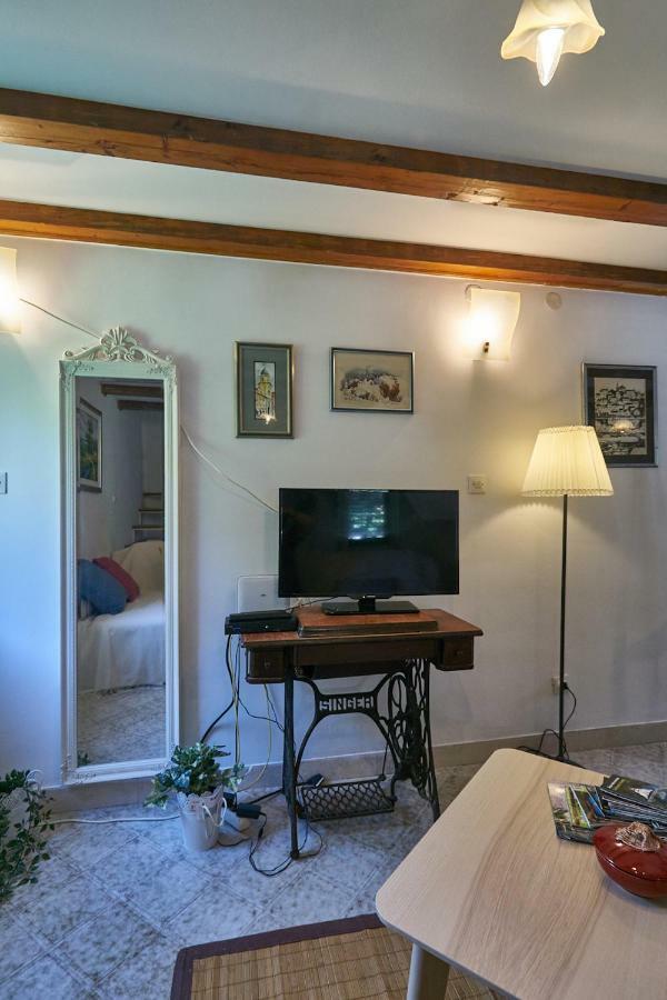 Holiday Home Olive Mill Млини Екстер'єр фото
