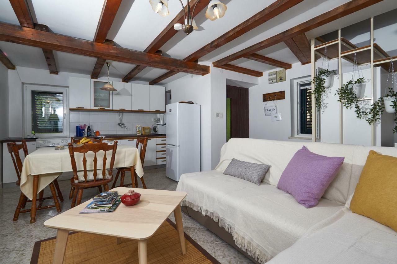 Holiday Home Olive Mill Млини Екстер'єр фото