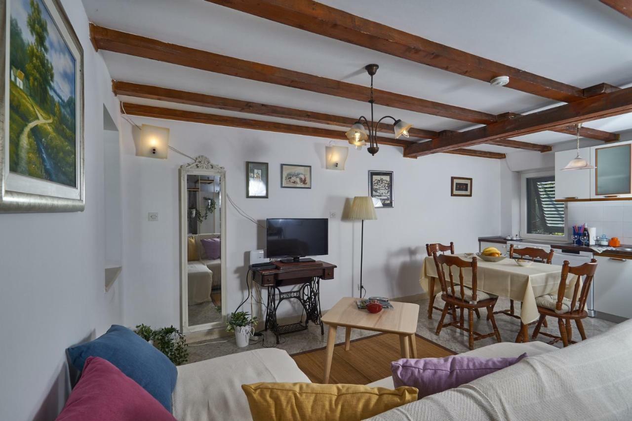 Holiday Home Olive Mill Млини Екстер'єр фото